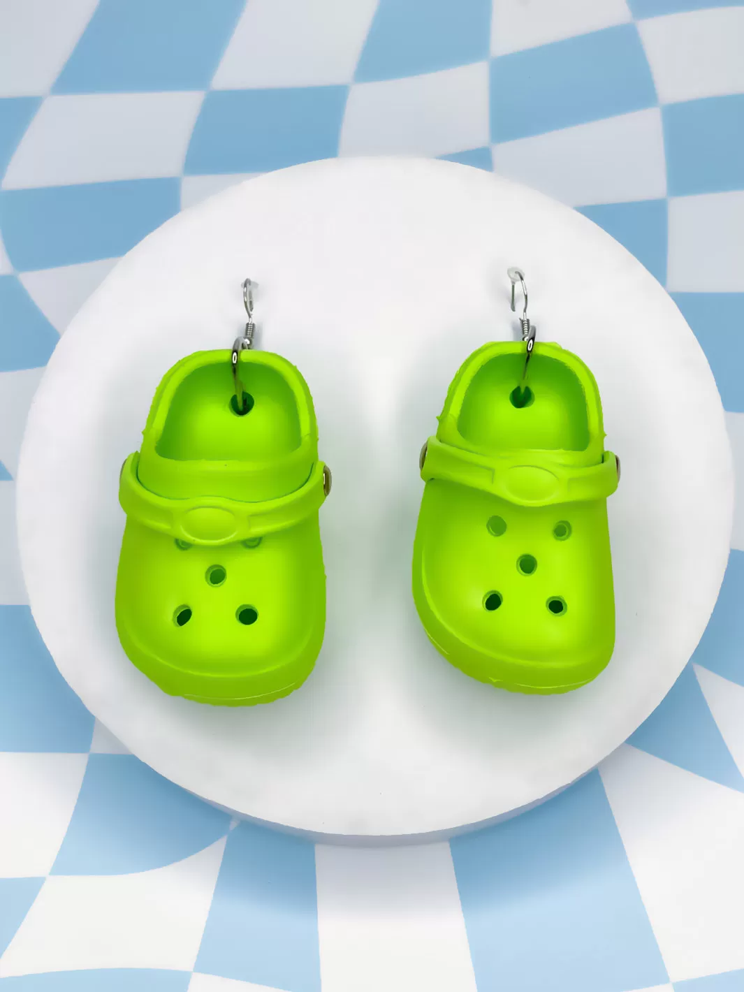 CUTE CLOG EARRINGS - GREEN