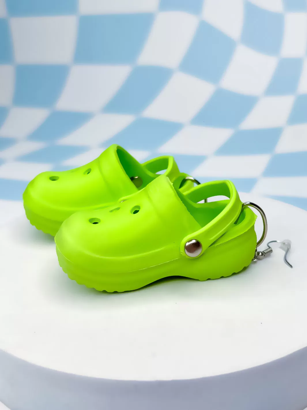 CUTE CLOG EARRINGS - GREEN