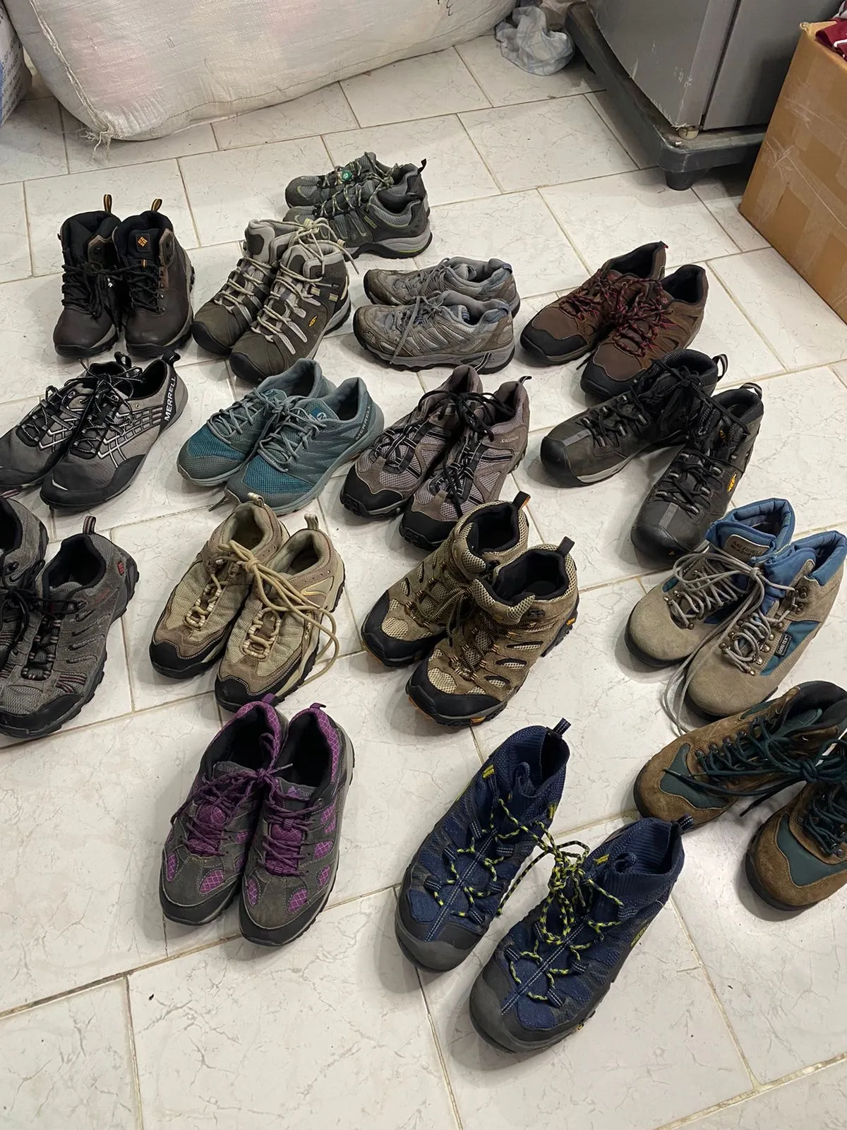 Hiking Shoes 10 Pairs