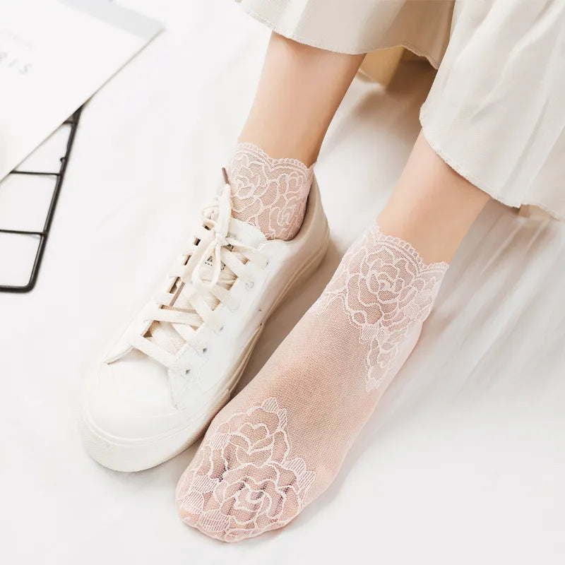 Leaves Lace Invisible Socks Thin Ladies Lace Boat Socks Hollow Non-slip