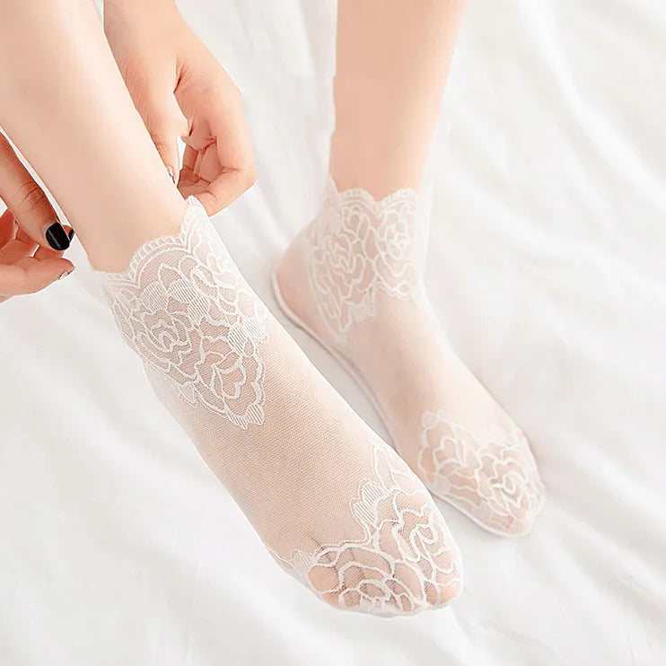 Leaves Lace Invisible Socks Thin Ladies Lace Boat Socks Hollow Non-slip