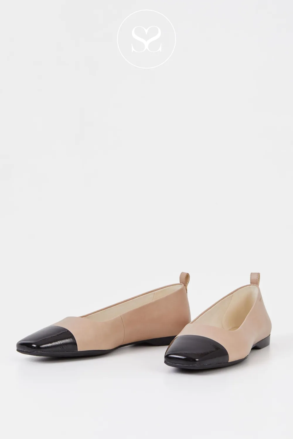 VAGABOND DELIA BEIGE LEATHER FLAT PUMP SHOES