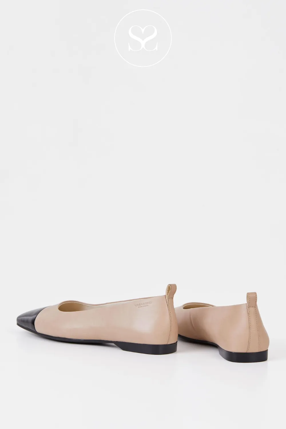 VAGABOND DELIA BEIGE LEATHER FLAT PUMP SHOES