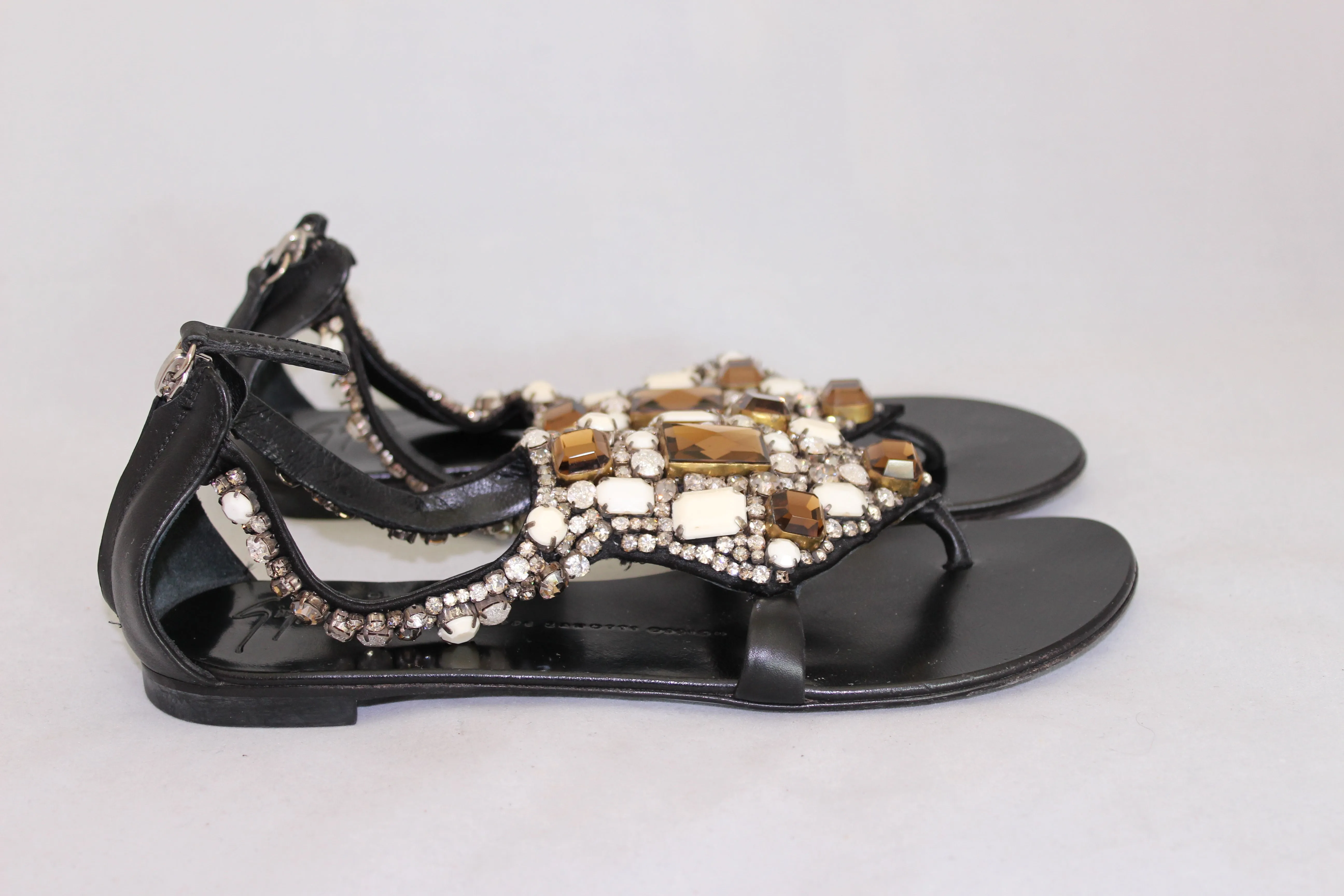 Zanotti Sandali infradito flat neri con applicazione strass - N. 37